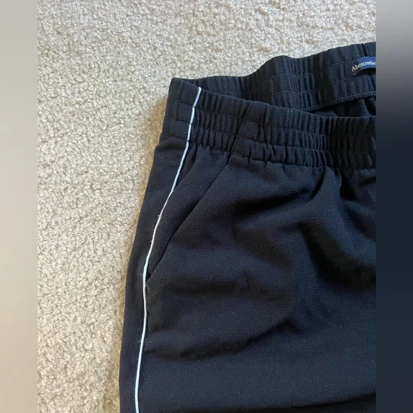 abercrombie and fitch black pants - Picture 4 of 4